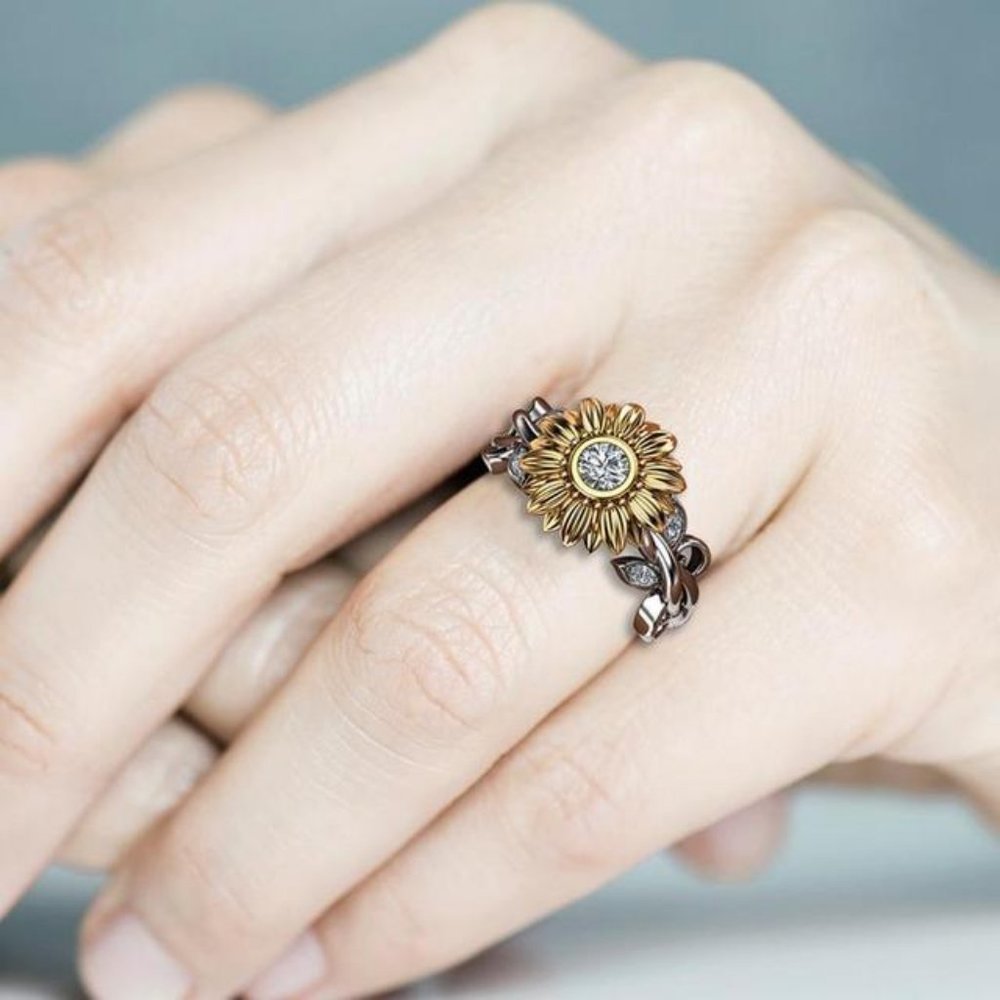 Two-Tone Sterling Silver and Diamond Sunflower Ring in Gold and Silver - Picture 4 of 5